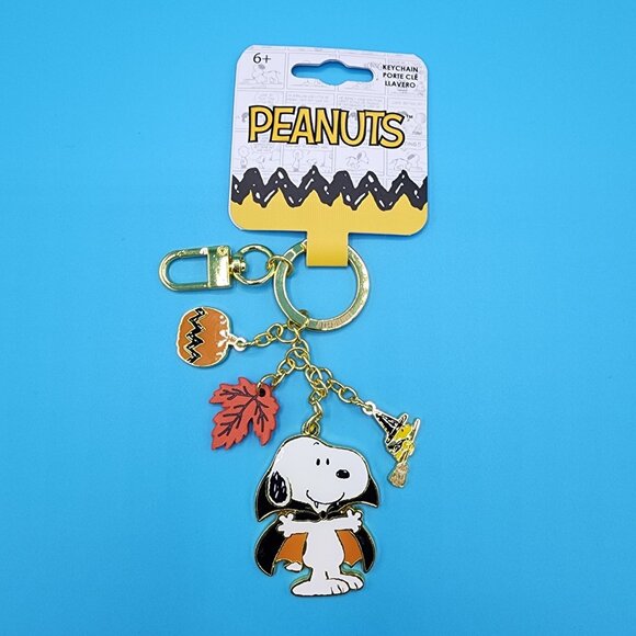 Loungefly Peanuts Snoopy & Woodstock Vampire Halloween Fall Keychain Charm NEW - Picture 11 of 11